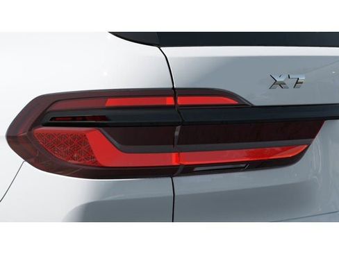 New 2026 BMW X7 M60i image 8