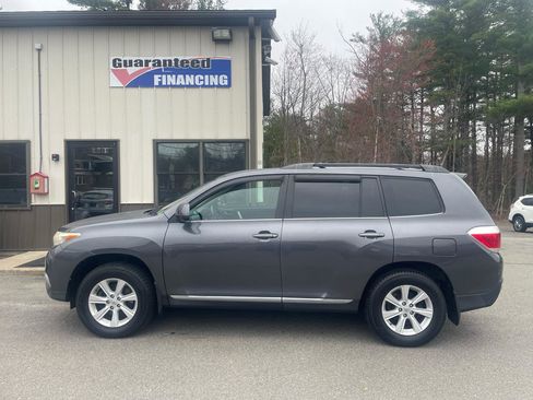 Used 2013 Toyota Highlander SE image 7