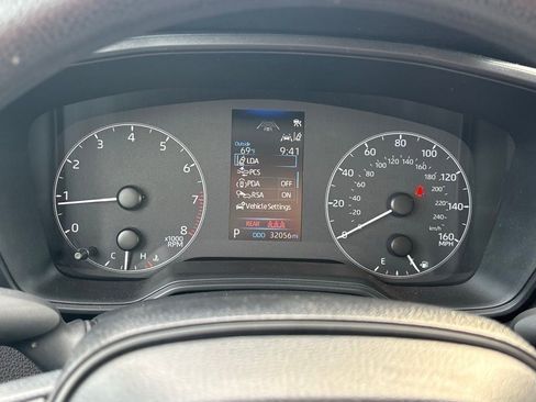 Used 2024 Toyota Corolla LE image 23