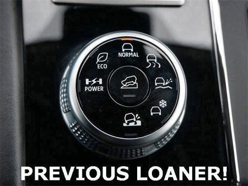 Used 2025 Mitsubishi Outlander SE image 25