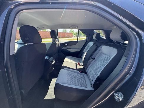 Used 2022 Chevrolet Equinox LS AWD/4WD image 11