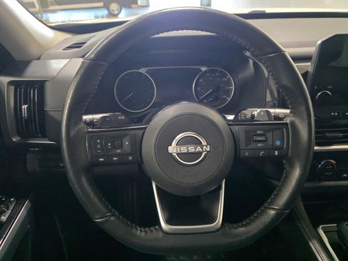 Used 2023 Nissan Pathfinder SL AWD/4WD image 21