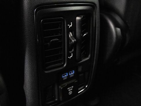 Used 2020 Jeep Grand Cherokee Limited image 37