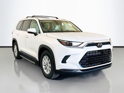 New 2026 Toyota Grand Highlander FWD image 3