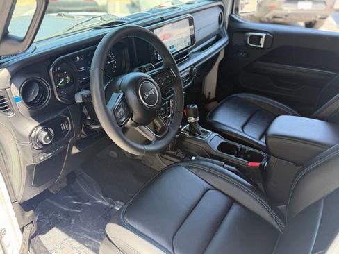 Used 2024 Jeep Wrangler Unlimited Rubicon 4xe AWD/4WD image 24