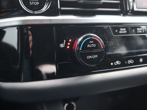 New 2025 Nissan Pathfinder SV w/ Black Appearance Package image 17