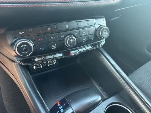 Used 2023 Dodge Durango GT AWD/4WD image 23