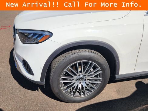 Used 2025 Mercedes-Benz GLC 300 image 11
