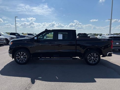 Used 2024 Chevrolet Silverado 1500 LT AWD/4WD image 36