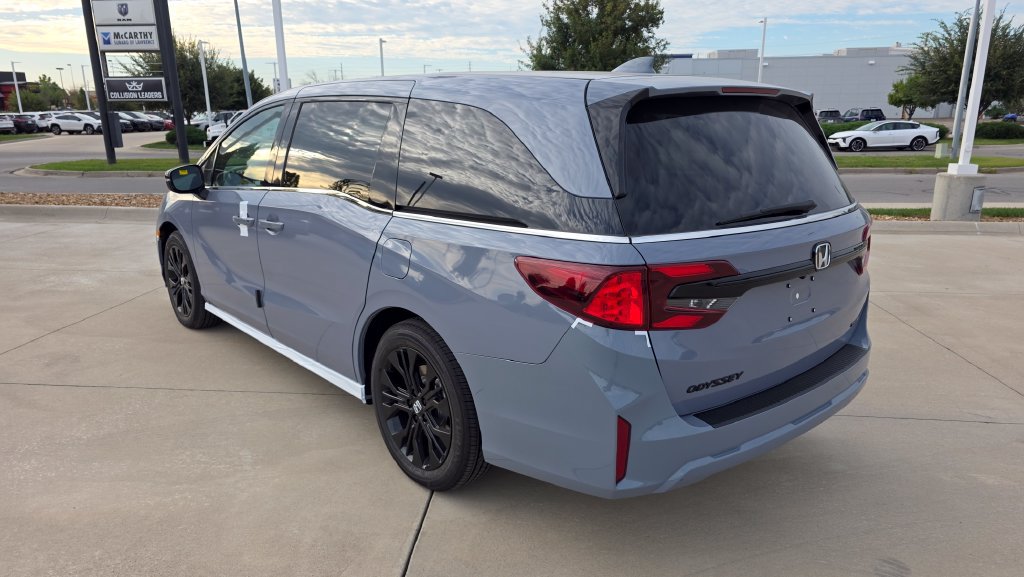 New 2027 Honda Odyssey Sport-L image 3