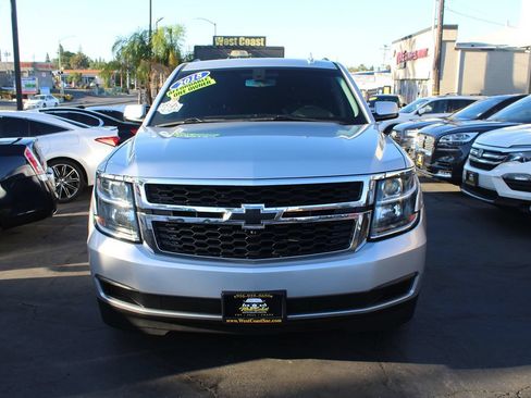 Used 2018 Chevrolet Suburban LS RWD image 3