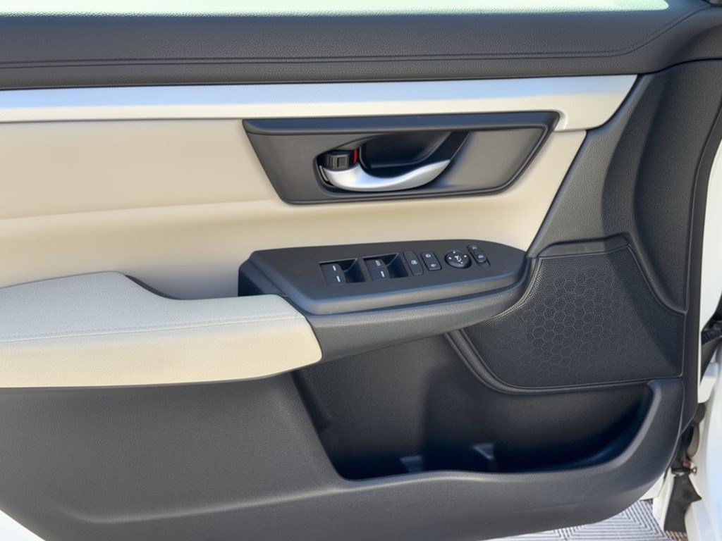 Used 2018 Honda CR-V LX image 14