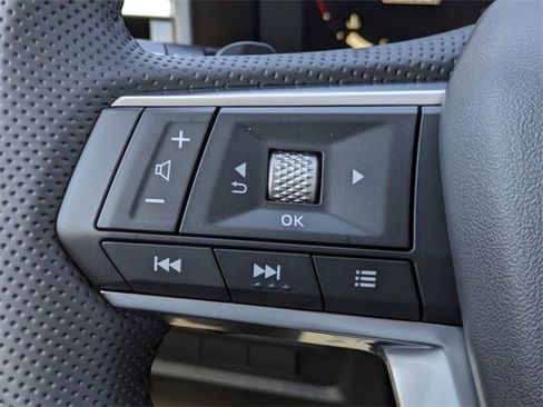 New 2025 Mitsubishi Outlander SE image 29