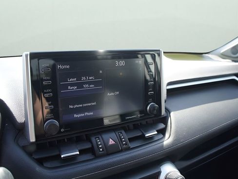 Used 2021 Toyota RAV4 XLE Premium image 24