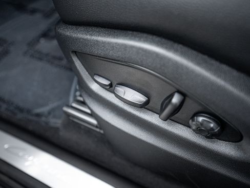 Certified 2025 Porsche Cayenne image 21