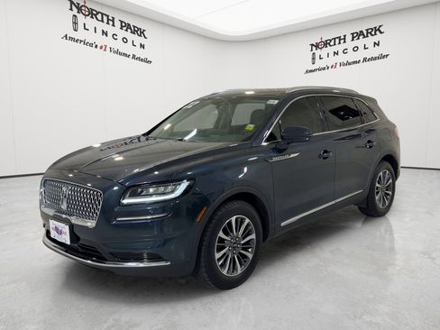 Used 2022 Lincoln Nautilus FWD w/ Premium Package image 1
