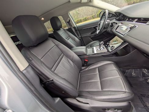 Used 2020 Land Rover Range Rover Evoque SE image 30