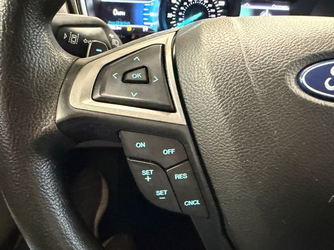 Used 2019 Ford Fusion SE image 28