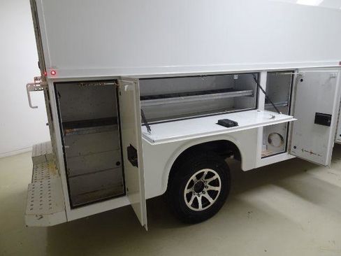 Used 2014 GMC Savana 3500 image 17