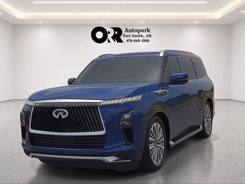 Used 2025 INFINITI QX80 Sensory AWD/4WD image 2
