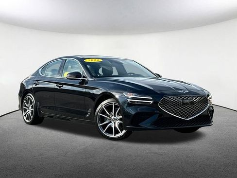 Used 2022 Genesis G70 2.0T w/ Prestige Package RWD image 2
