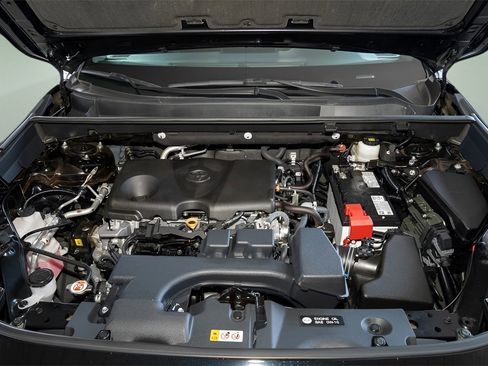 Used 2024 Toyota RAV4 XLE Premium image 22