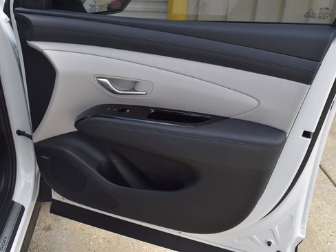 Used 2025 Hyundai Tucson Limited image 64