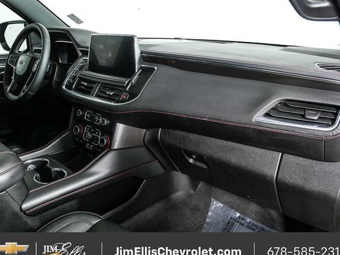 Used 2022 Chevrolet Suburban RST w/ Luxury Package image 24