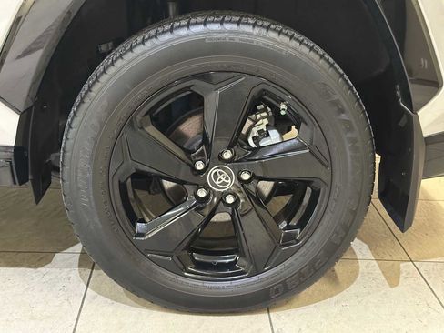 Used 2019 Toyota RAV4 XSE image 8