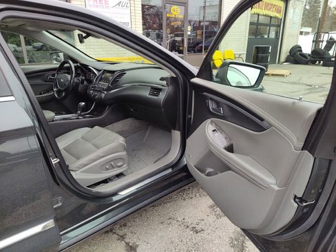 Used 2015 Chevrolet Impala LTZ image 18