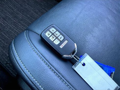 Used 2024 Honda Odyssey EX-L image 29