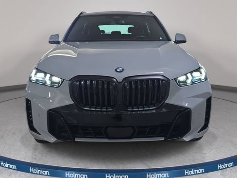 Used 2024 BMW X5 sDrive40i w/ M Sport Package RWD image 3