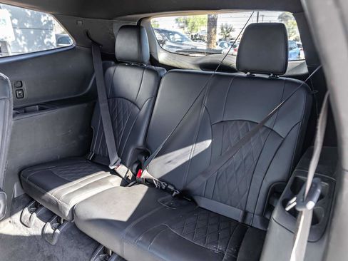Used 2023 Buick Enclave Avenir FWD image 21