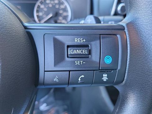 Used 2024 Nissan Rogue SV image 16