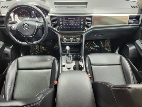 Used 2018 Volkswagen Atlas SEL AWD/4WD image 16