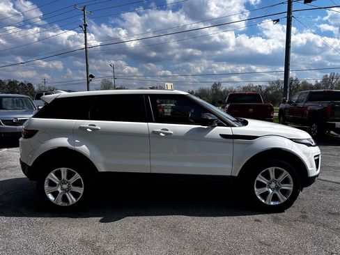 Used 2018 Land Rover Range Rover Evoque SE Premium AWD/4WD image 9