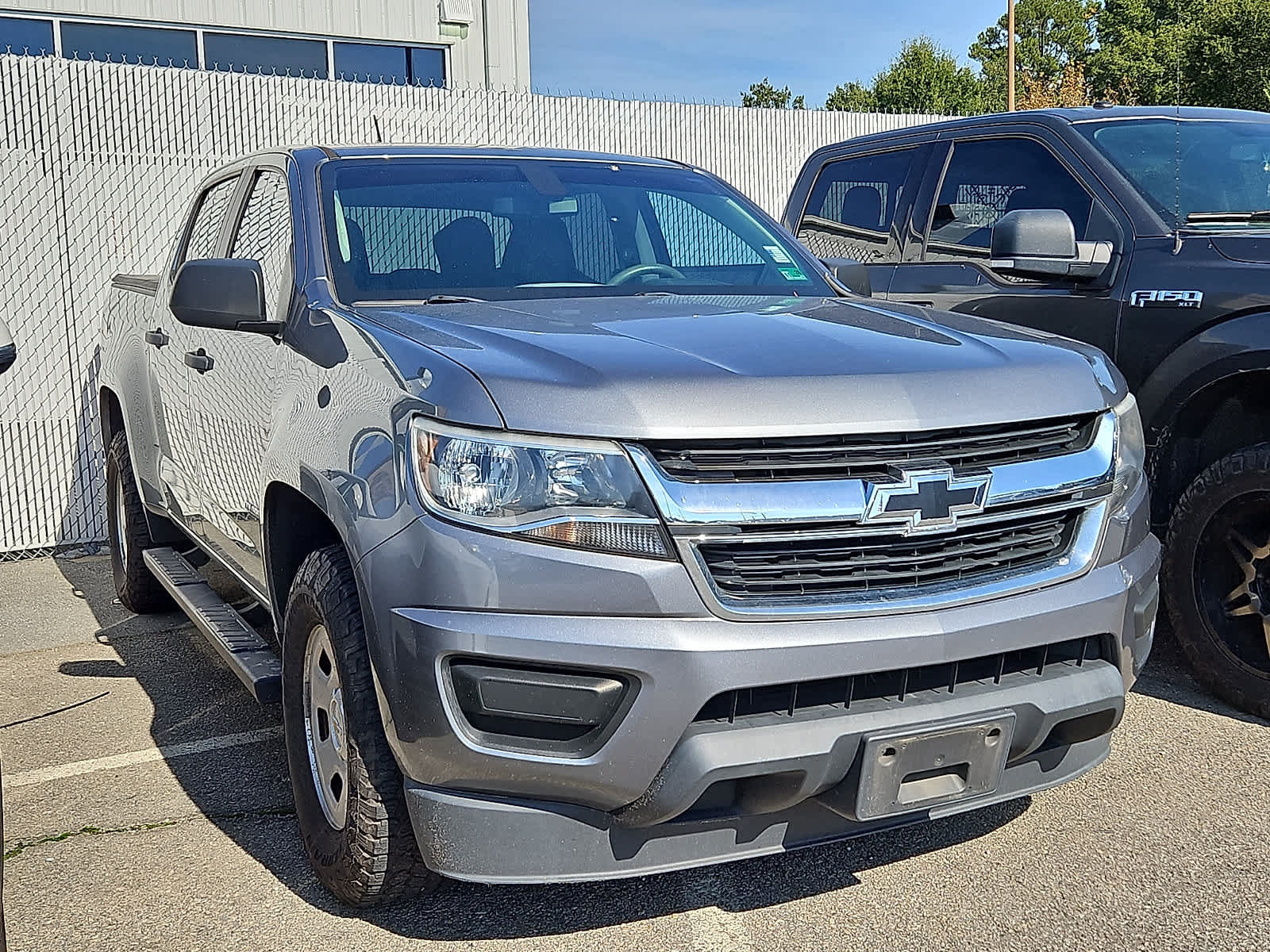 Used 2020 Chevrolet Colorado W/T w/ WT Convenience Package RWD image 2