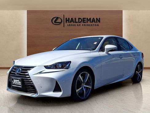 Used 2019 Lexus IS 300 AWD w/ Navigation Package image 3
