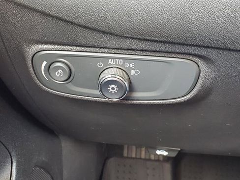 Used 2024 Chevrolet Equinox LT image 12