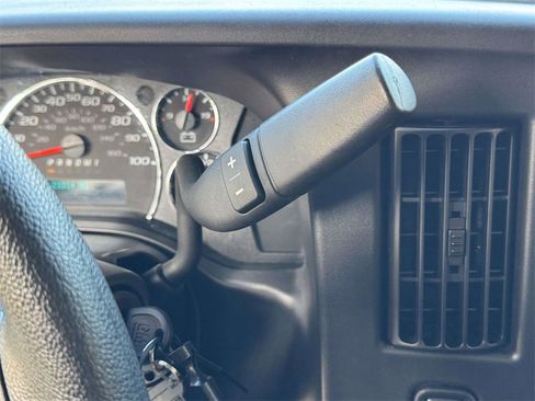 Used 2024 GMC Savana 2500 w/ Driver Convenience Package image 6