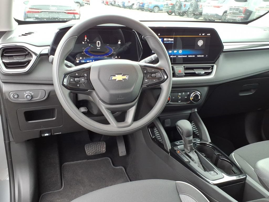 Used 2026 Chevrolet TrailBlazer LS w/ LS Convenience Package AWD/4WD image 14