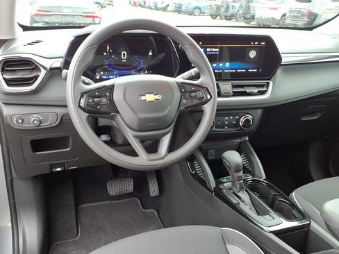 Used 2026 Chevrolet TrailBlazer LS w/ LS Convenience Package AWD/4WD image 14