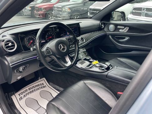 Used 2017 Mercedes-Benz E 300 4MATIC w/ Premium 2 Package image 10