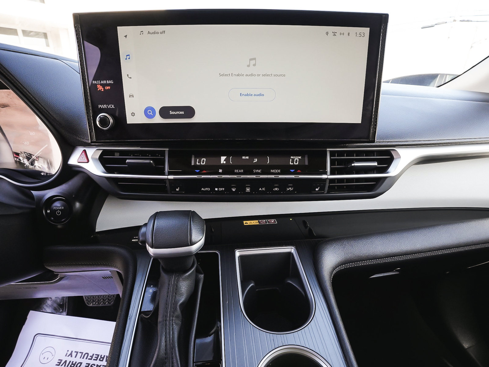 Used 2025 Toyota Sienna XLE FWD image 22