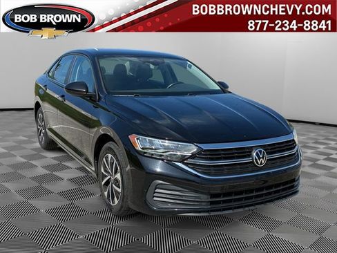 Used 2024 Volkswagen Jetta S image 1