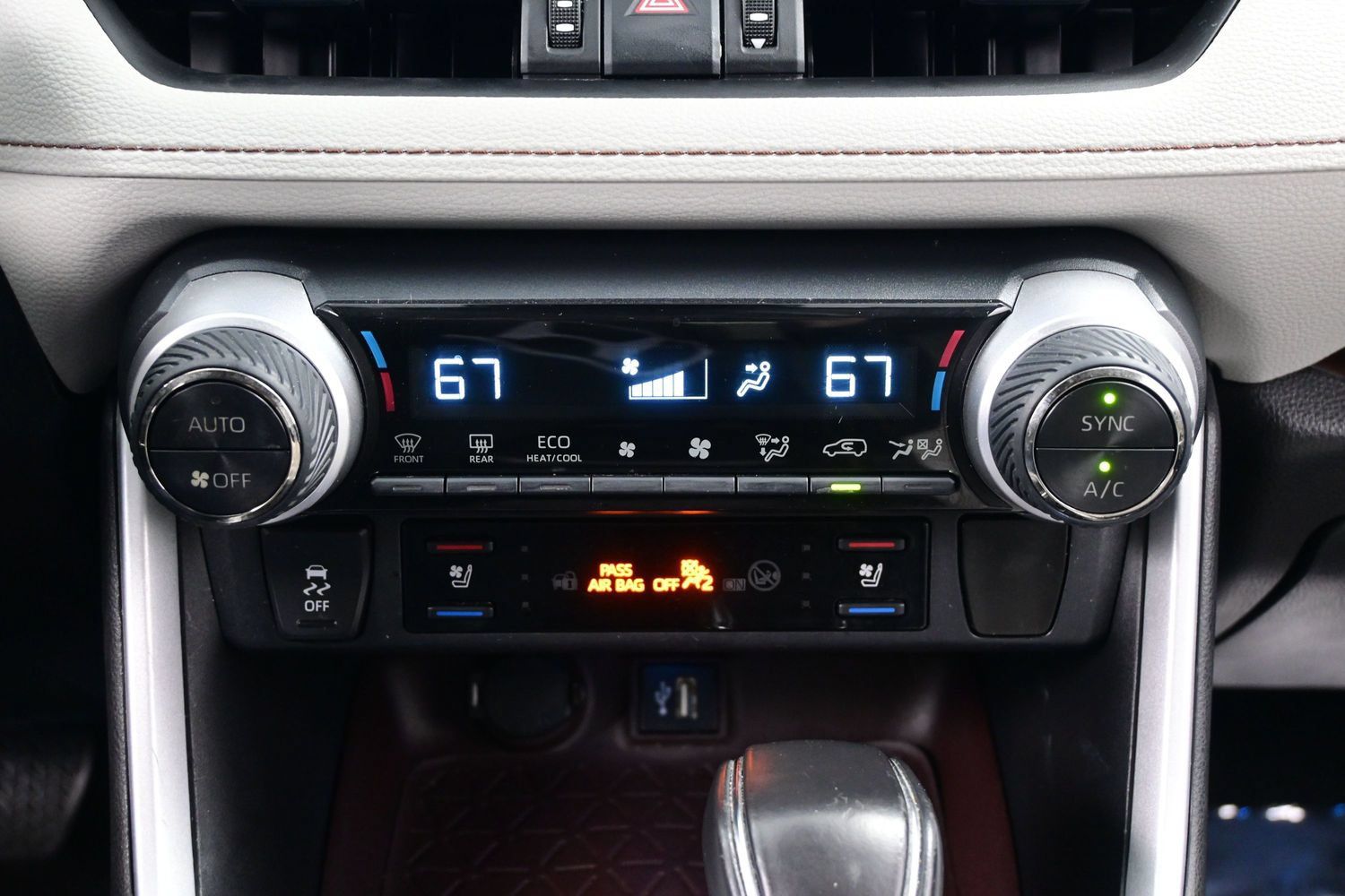Used 2023 Toyota RAV4 Limited AWD/4WD image 21