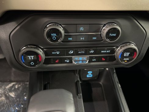 New 2025 Ford Bronco Big Bend image 13