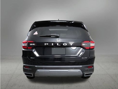 New 2026 Honda Pilot Elite image 4