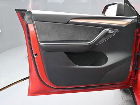 Used 2023 Tesla Model Y Long Range image 46