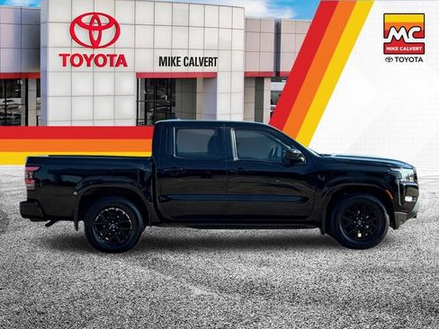Used 2023 Nissan Frontier SV w/ SV Convenience Package RWD image 6